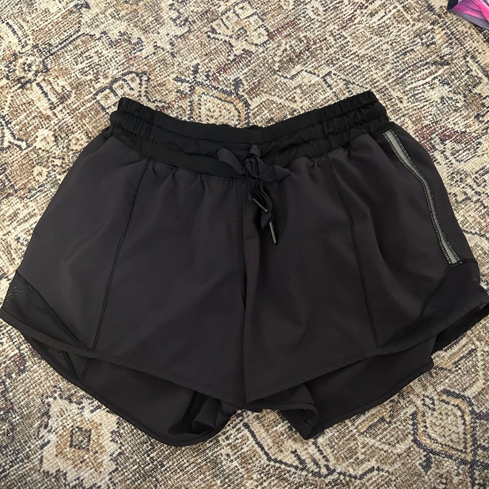 Lululemon hotty hot shirt size 4 Tall